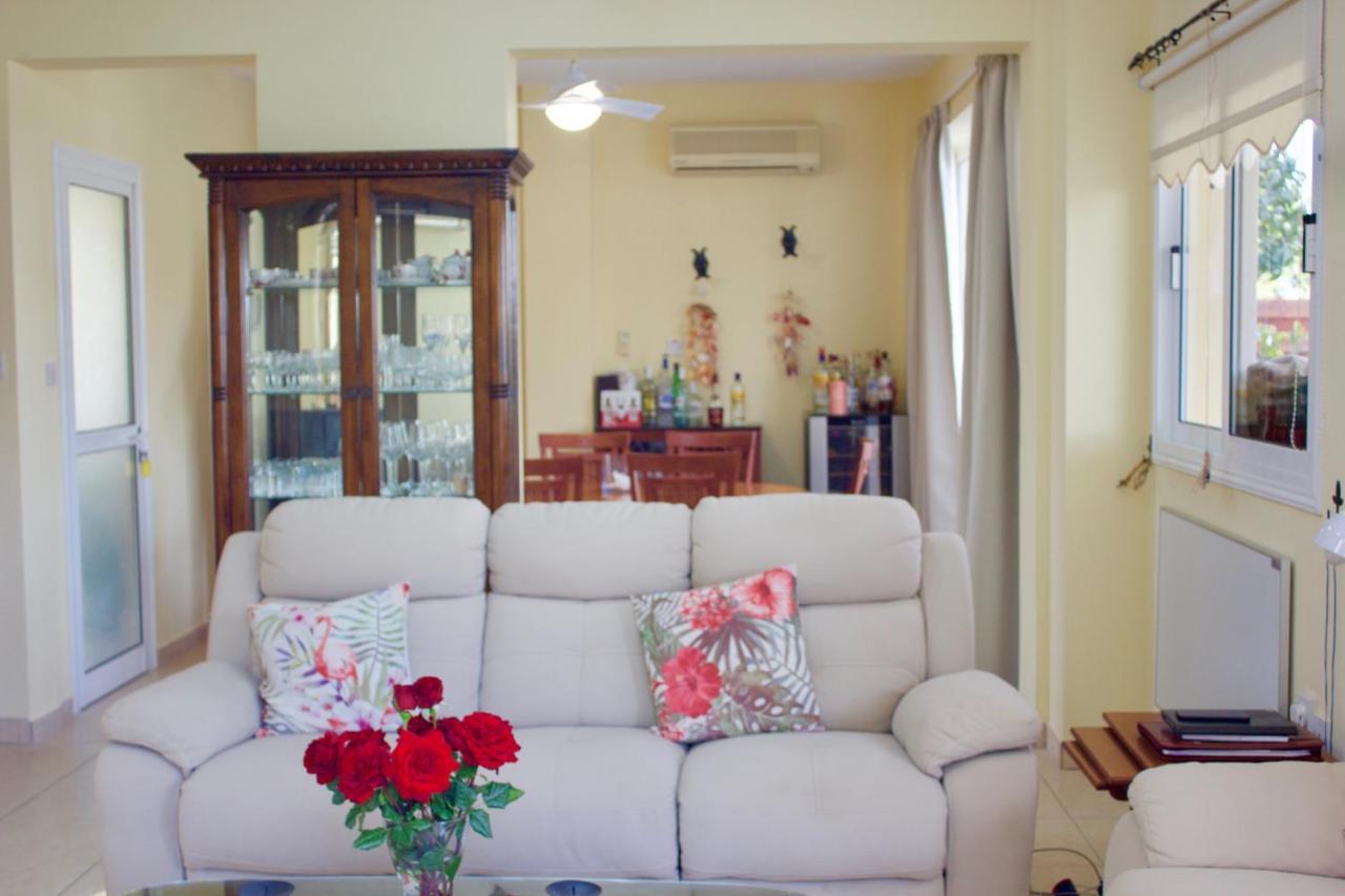 Carolyn Villa Is A Luxury 4-Bedroom Villa With Private Pool In Ayia Napa Exteriér fotografie